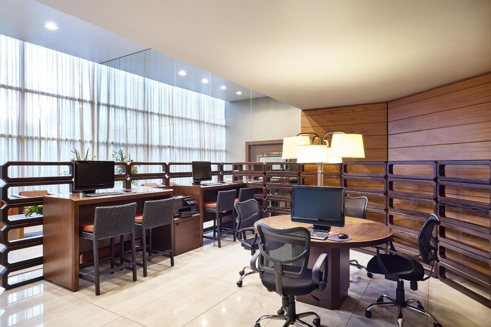 Sheraton Hotel 4*